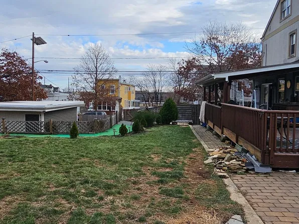 949 Ohio Ave, Trenton, NJ 08638