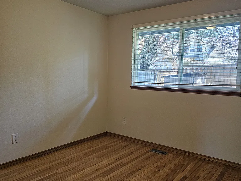 3016 SW Carolina St — Photo 32