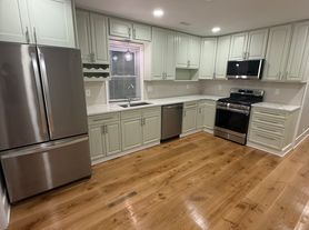 2939 N Hamlin Ave, Chicago, IL