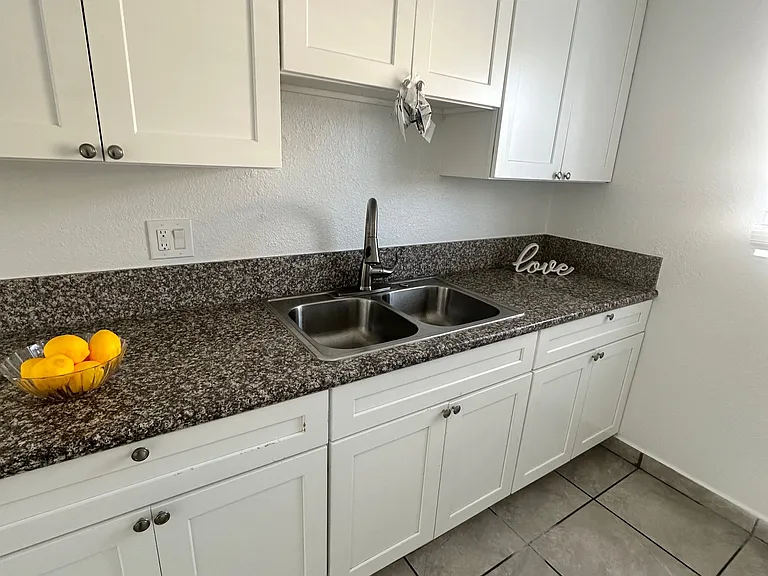 7729 Ventura Canyon Ave #6 — Photo 5