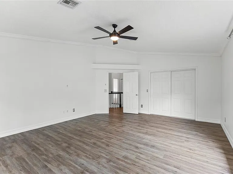 9307 Poplar Creek Ct — Photo 31