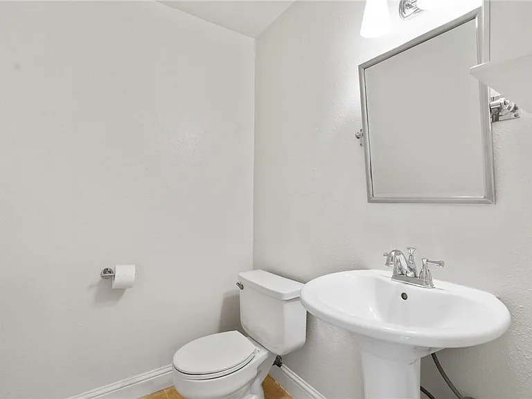 2500 Enfield Rd #3 — Photo 15