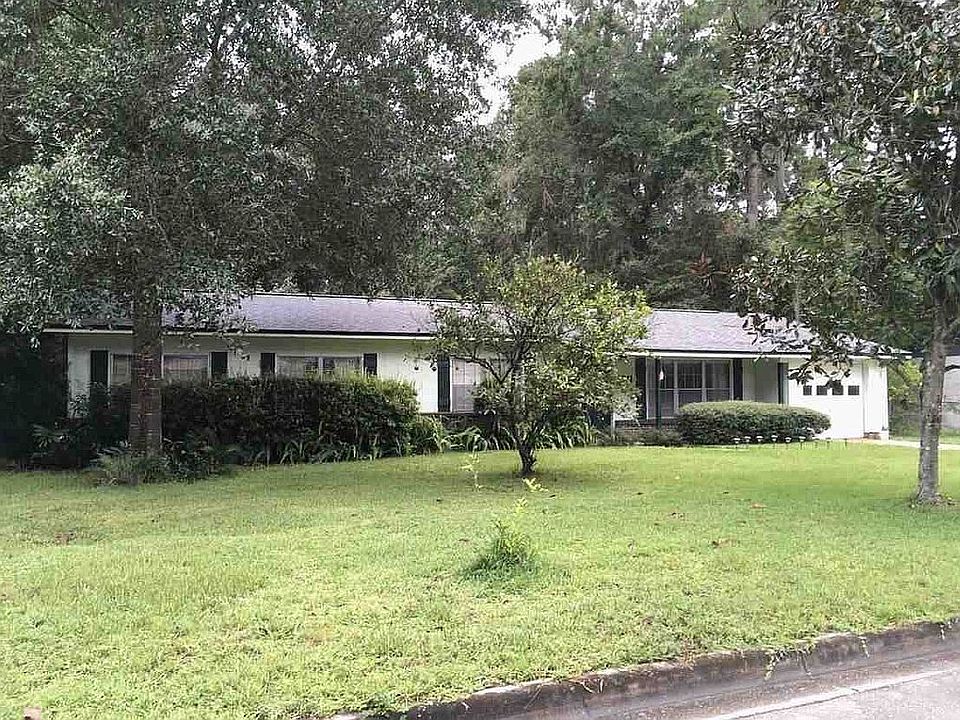 1st image of 3241 NW 41st Ave