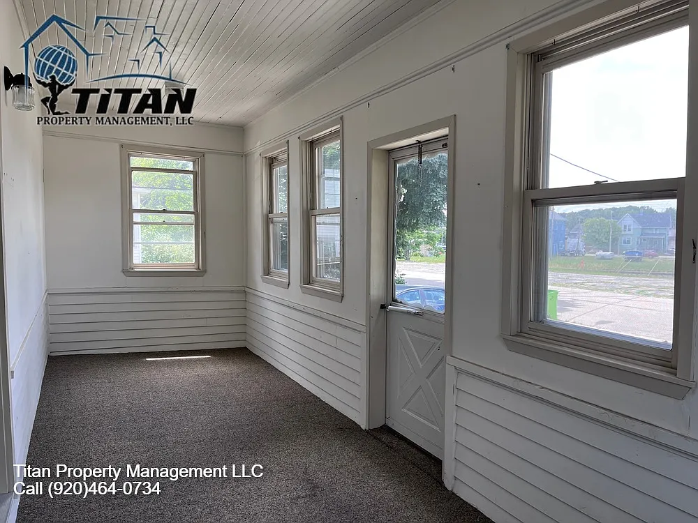 2034 Jefferson Street - 1 — Photo 2