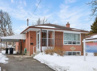 46 Medina Cres, Toronto, ON M1K 4B7