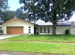 1130 McLean St, Dunedin, FL 34698