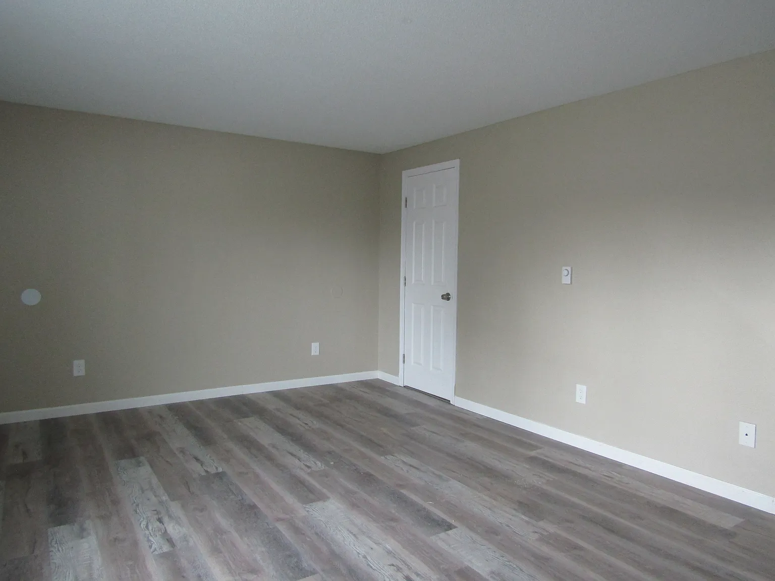 2 bed, 1.5 bath, 1170 sqft, $2,175 — Photo 3