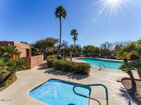 3rd image of 3494 N Country Club Vista Cir