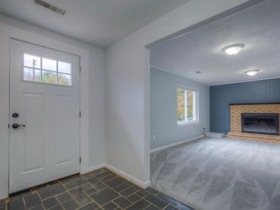 3rd image of 5822 Merriman Rd