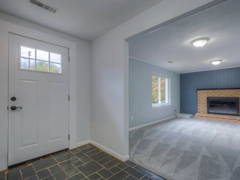 5822 Merriman Rd — Photo 3