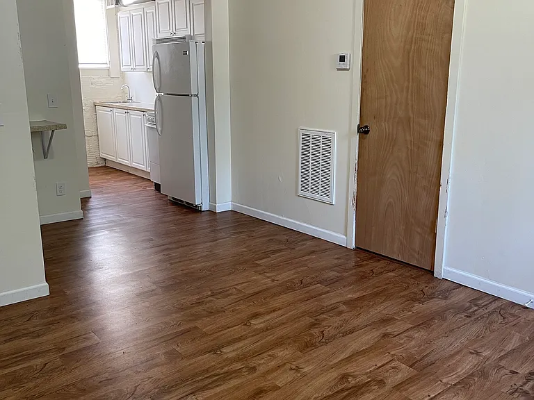 2827 N 53rd St #B1 — Photo 2