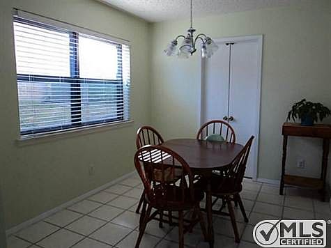 5th image of 2605 Renwick Dr