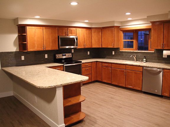 Breakfast bar island 
