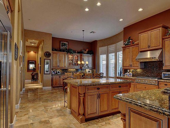 5th image of 41525 N Club Pointe Dr