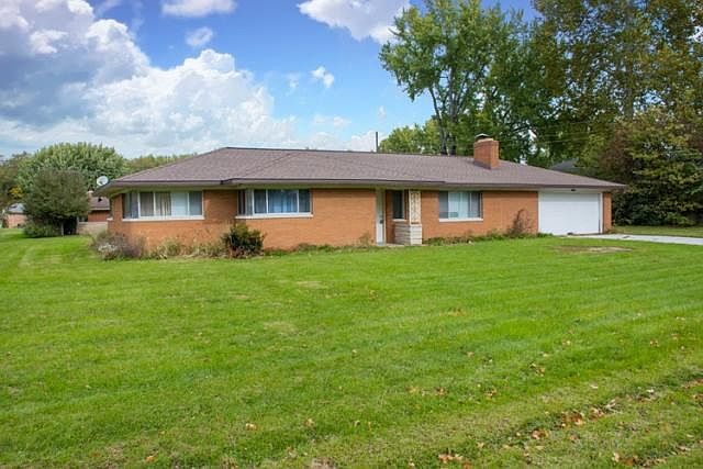 1st image of 19045 Montrose Dr