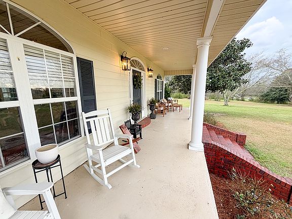 4th image of 932 Smart Rd