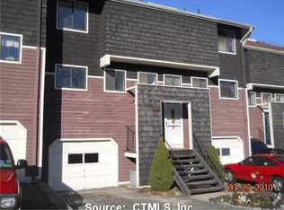 24 Stonegate Cir #B, Branford, CT 06405