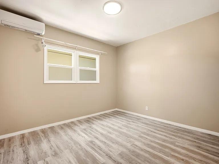 327 S Lincoln Pl — Photo 16
