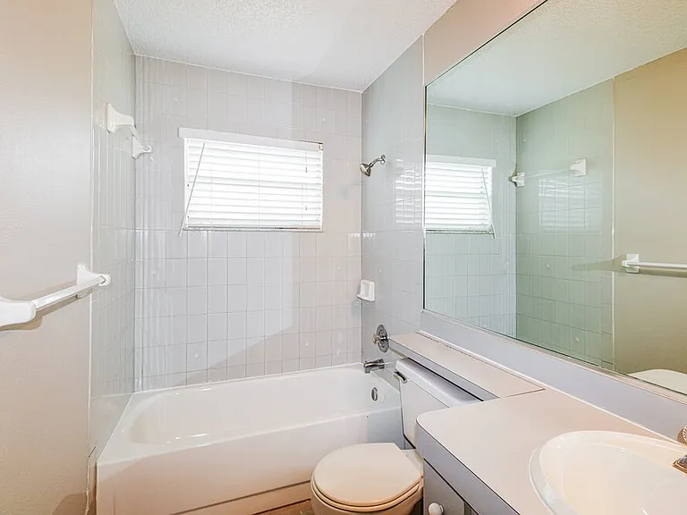 9132 Hawkins Ct — Photo 15