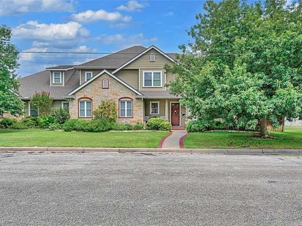 1317 Hackberry St, Clifton, TX 76634