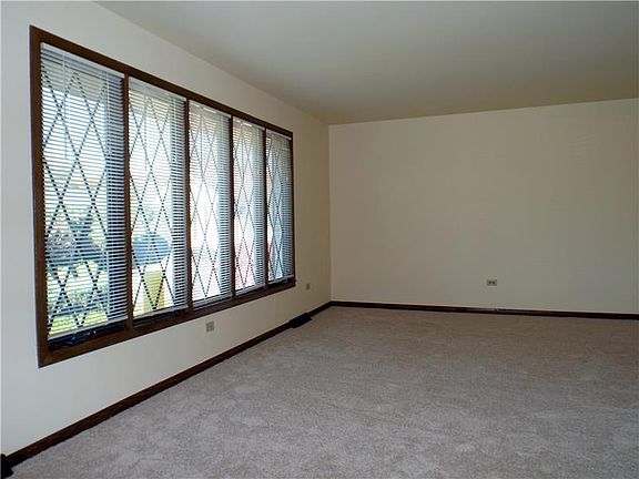 2nd image of 15125 Narcissus Ct
