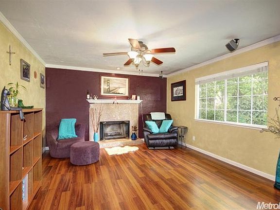 3rd image of 8904 Aksarben Dr