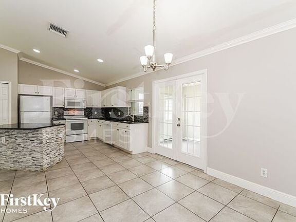 4th image of 8212 Pennsylvania Blvd