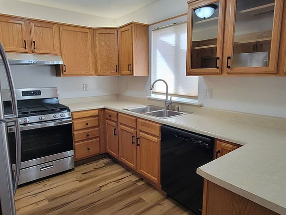 4th image of 826 Cally Ct #B