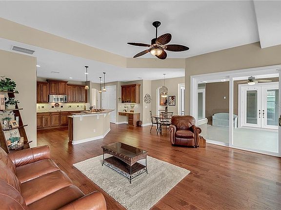4th image of 7549 Saint Stephens Ct