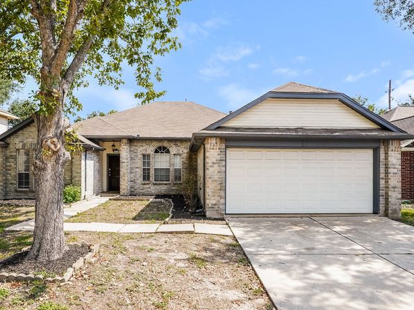 19010 Dee Woods Dr