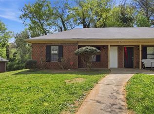 318 Freeport Dr #318 & 320, Lawrenceville, GA 30046