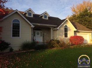 3229 NW Hickory Ridge Ln, Topeka, KS 66618