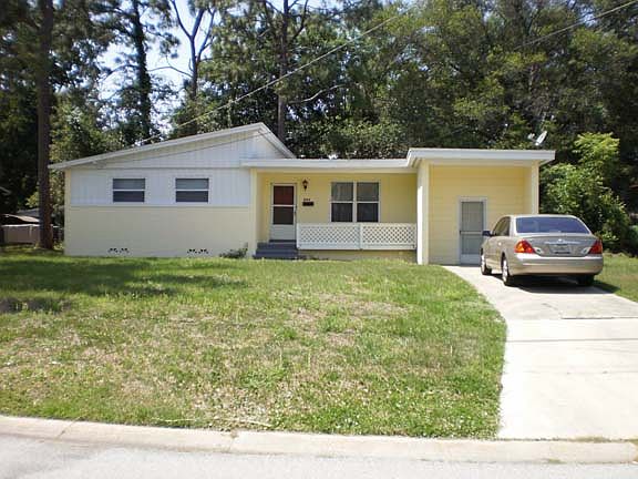 1st image of 7320 Pineville Dr
