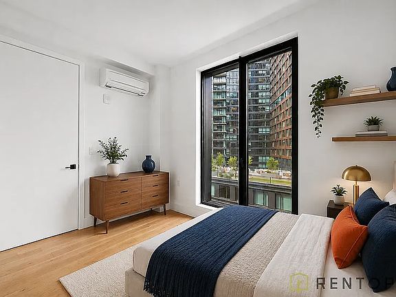 5th image of 570 Fulton St #12J