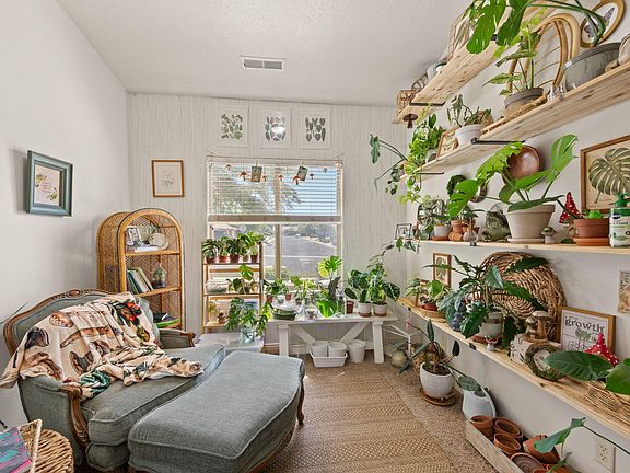 4th image of 1047 N 2190 W