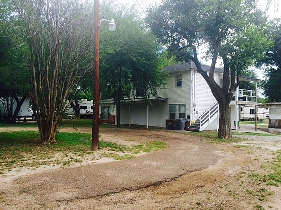 4th image of 1304 E Chapin St