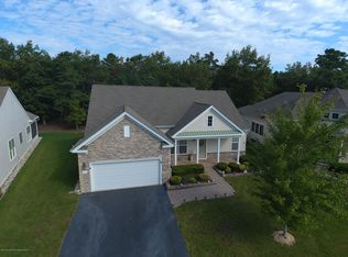 7 Chatham St, Barnegat, NJ 08005