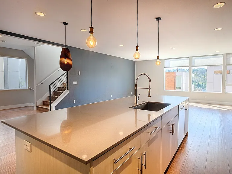 5028 Puget Blvd SW — Photo 11