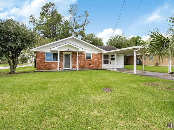 24520 Ferdinand St, Plaquemine, LA 70764