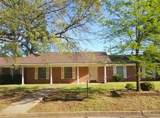 2204 Cherry Hill Rd, Texarkana, TX 75503