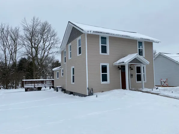 26 W Saint Joe St, Hillsdale, MI 49242