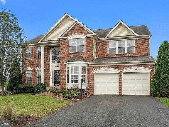 2nd image of 10863 King Nobel Ln