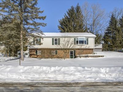 19 Danbury Ln, Lake Hopatcong, NJ, 07849