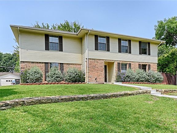2nd image of 1717 Carolyn Way