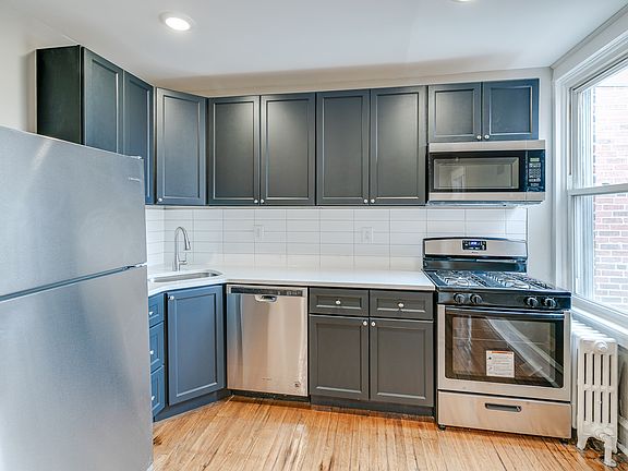 3rd image of 1117 Rosalie St Floor 2