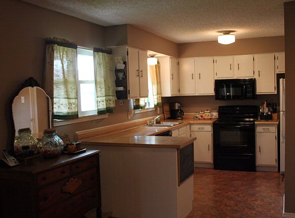 5th image of 214 Cypress Village Dr