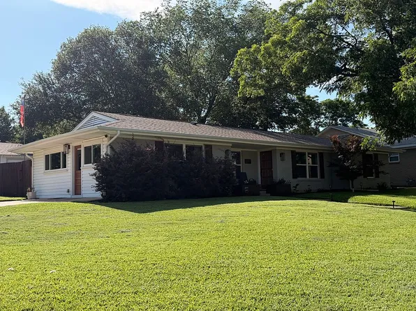 721 Hurstview Dr, Hurst, TX 76053
