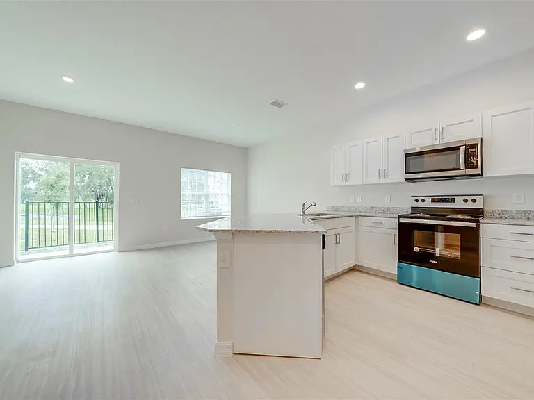 2139 Penny Ln — Photo 8