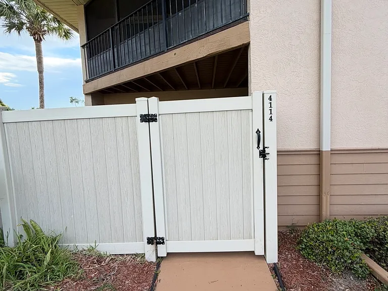 4114 Stock Ave — Photo 10