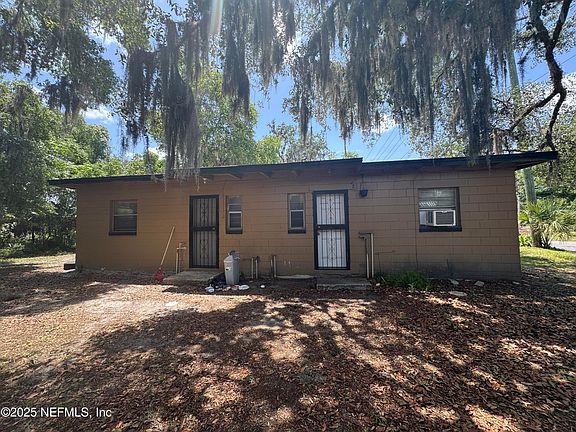 4th image of 402 E 27TH Street